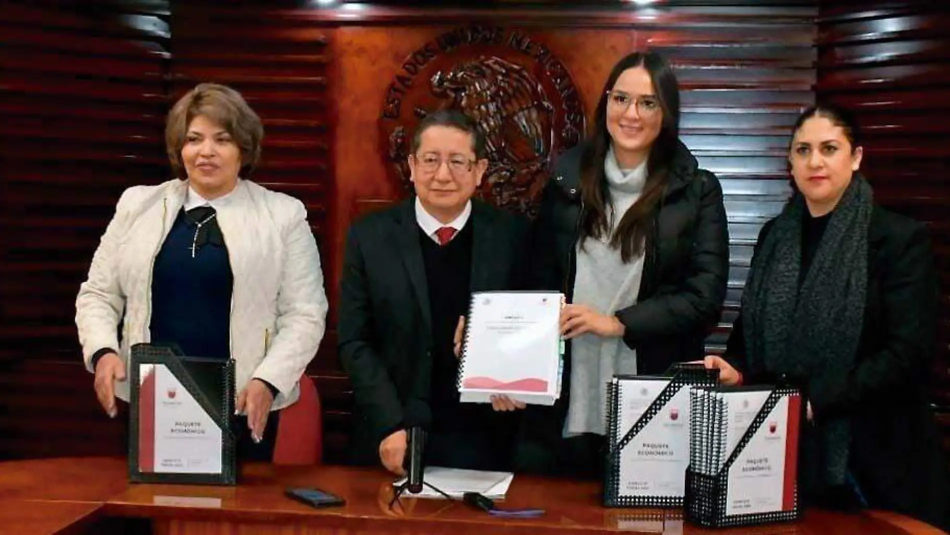 Secretario de Finanzas de Zacatecas entrega el paquete económico para Zacatecas 2022